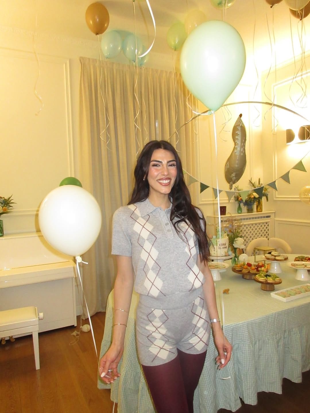 Giulia Salemi con completo Sandro Paris