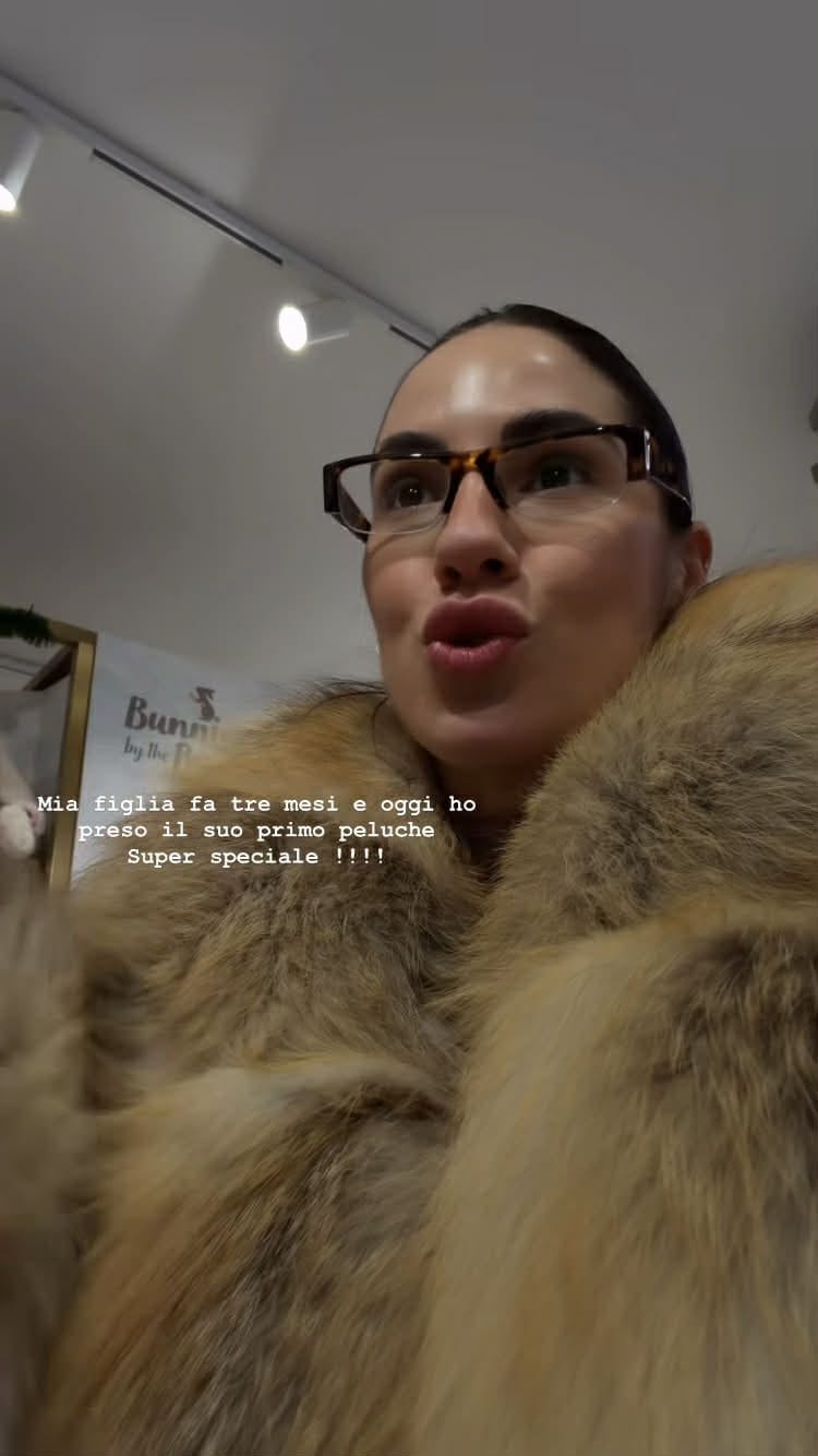 Giulia De Lellis da Bunny by the Bay