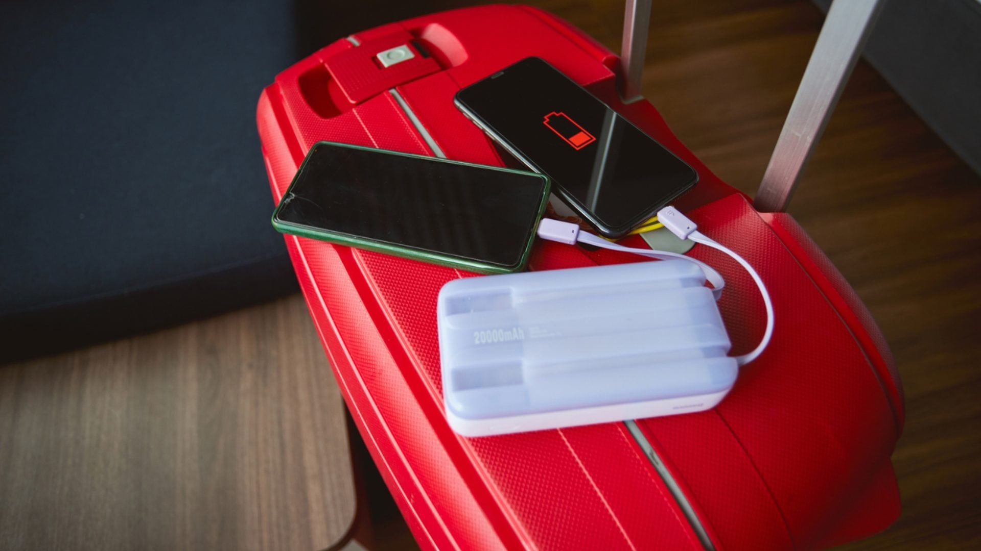 Qual è la compagnia aerea europea che ha vietato l'uso delle power bank sui voli