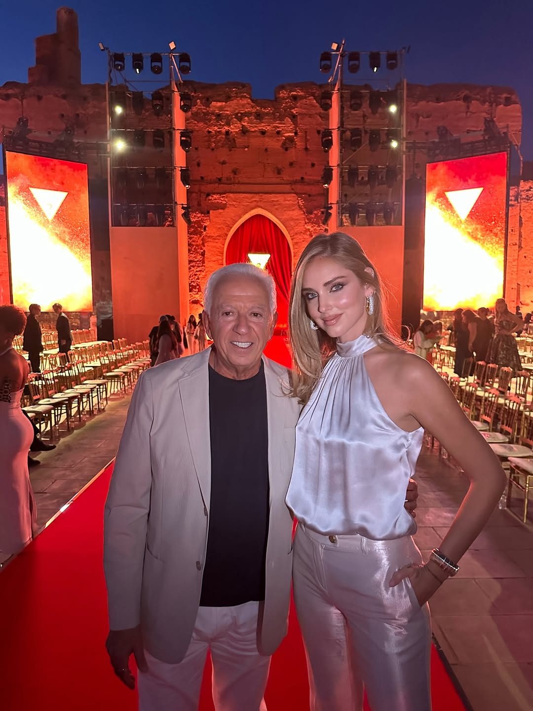 Chiara Ferragni e Paul Marciano alla sfilata–evento di Marrakech