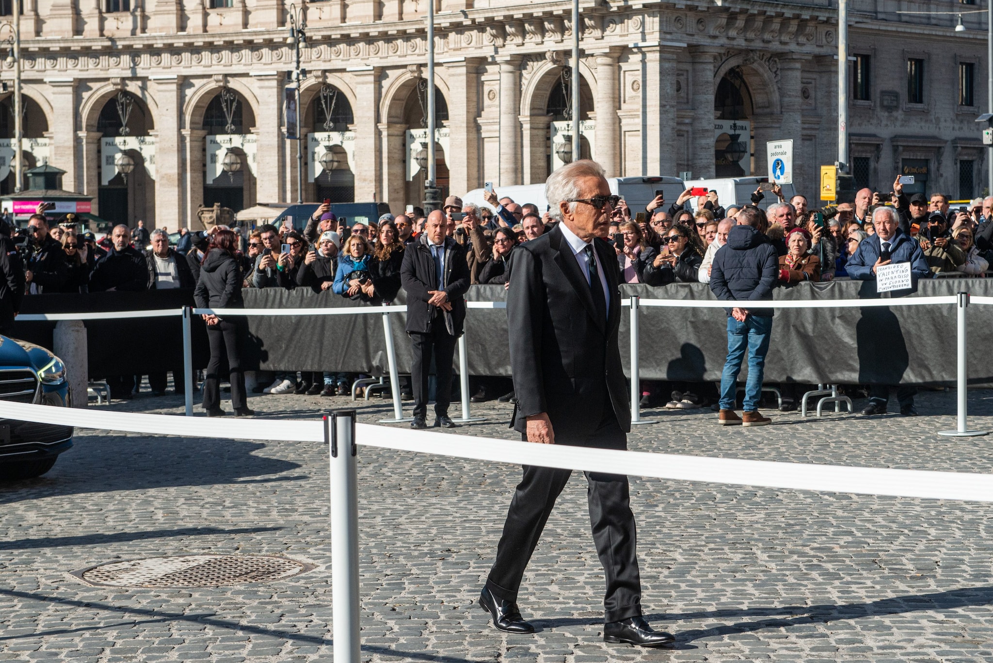Giancarlo Giammetti ai funerali di Valentino Garavani