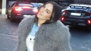 Giulia De Lellis rivela il significato del ciondolo a forma di fagiolo che porta sempre al collo