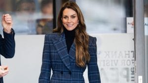 Il nuovo cappotto tartan di Kate Middleton è la sua prima creazione da “stilista"