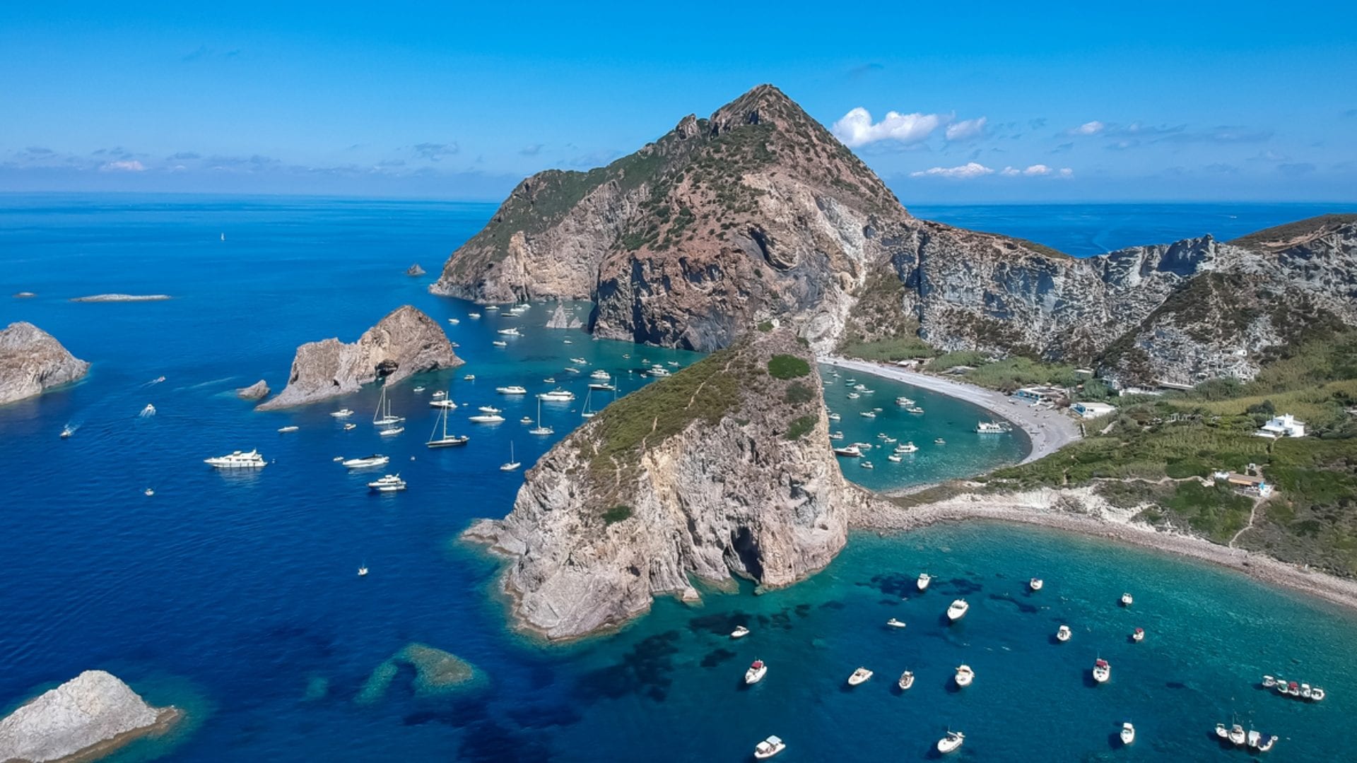Qual è la paradisiaca isola italiana (quasi sconosciuta) senza strade e segnale telefonico