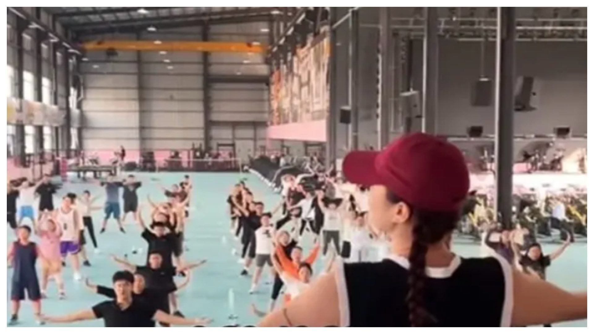 Dentro le "prigioni per obesi" in Cina, dove per dimagrire in 28 giorni le persone rischiano di morire