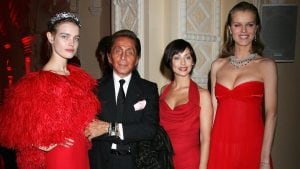 Che colore è il Rosso Valentino, la storia della tonalità che lo ha reso una leggenda