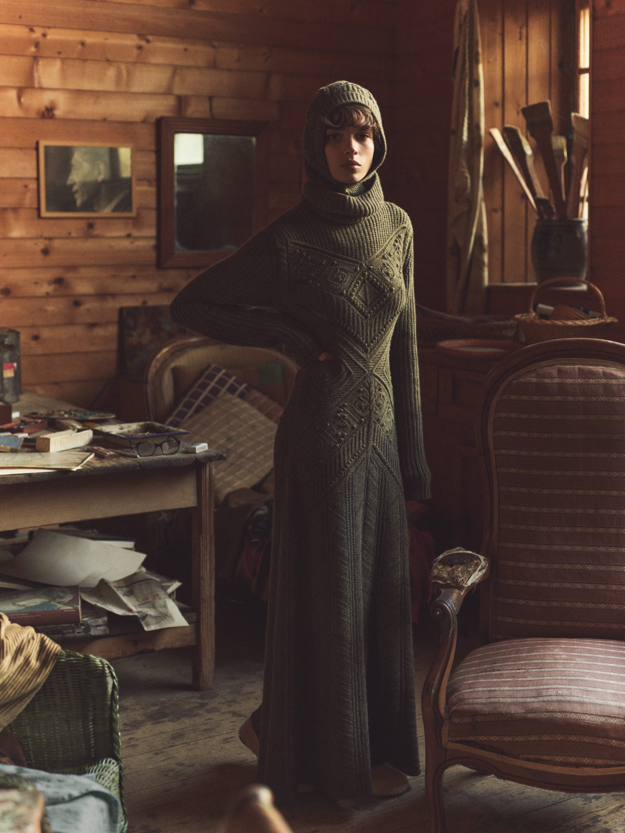 Un look con capricapo a cappuccio di Loro Piana