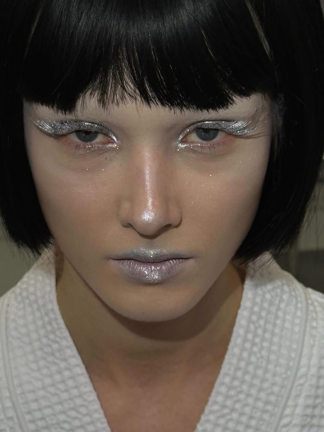 Instagram @isamayaffrench