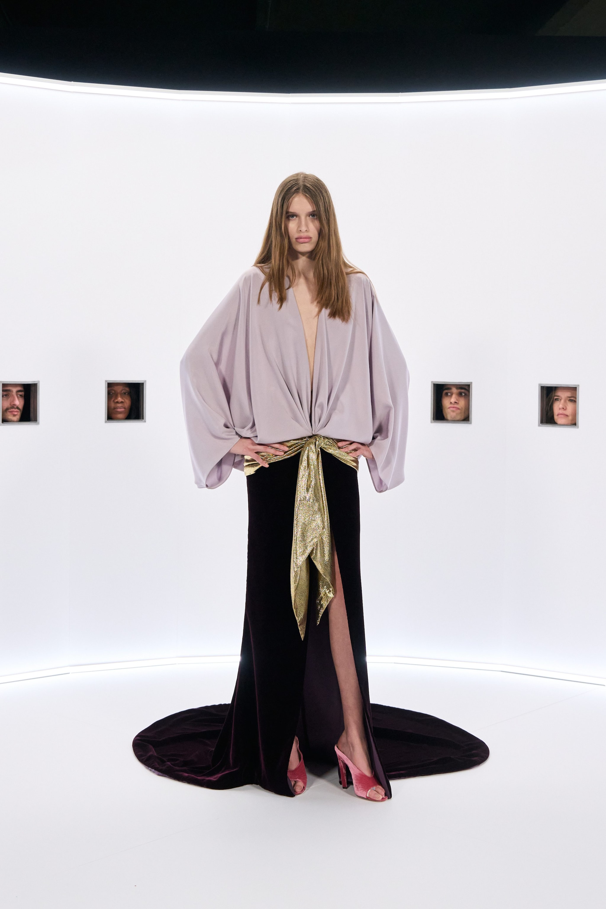 Un look dalla sfilata Haute Couture Primavera/Estate 2026 di Valentino