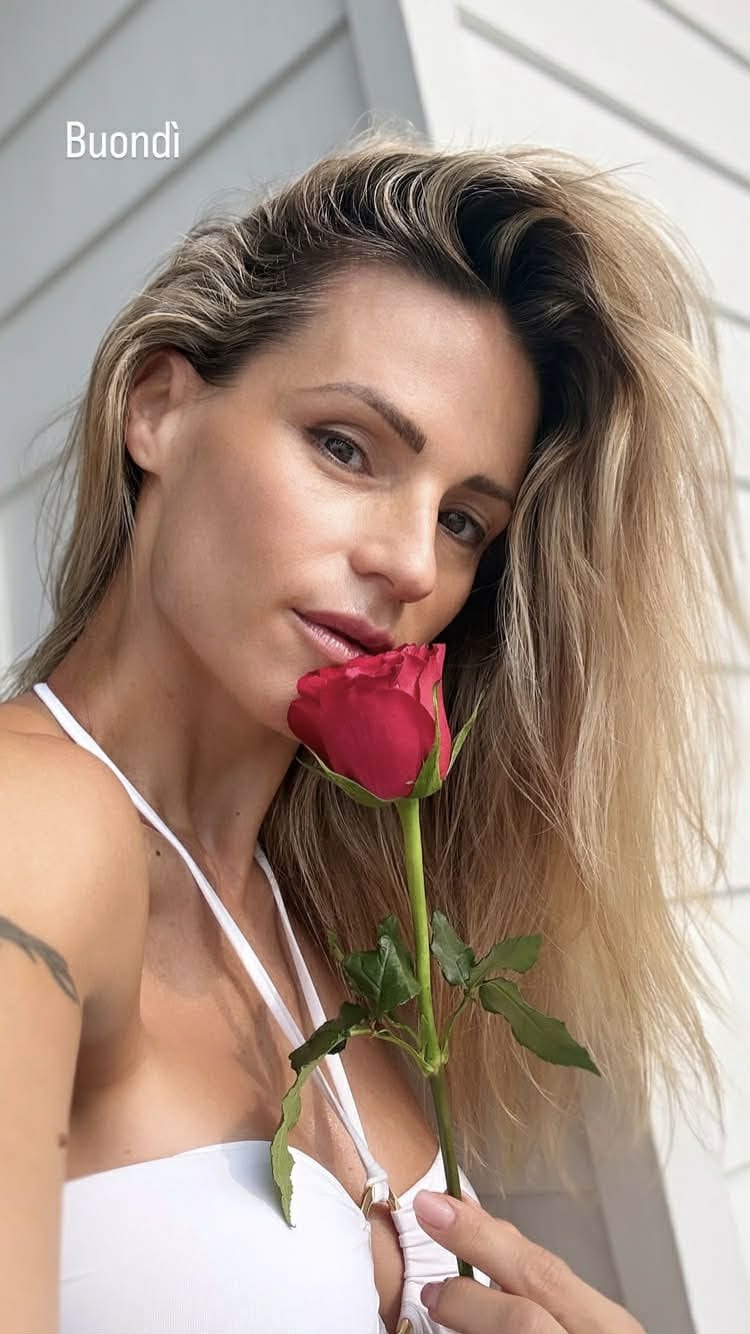 Michelle Hunziker in bikini