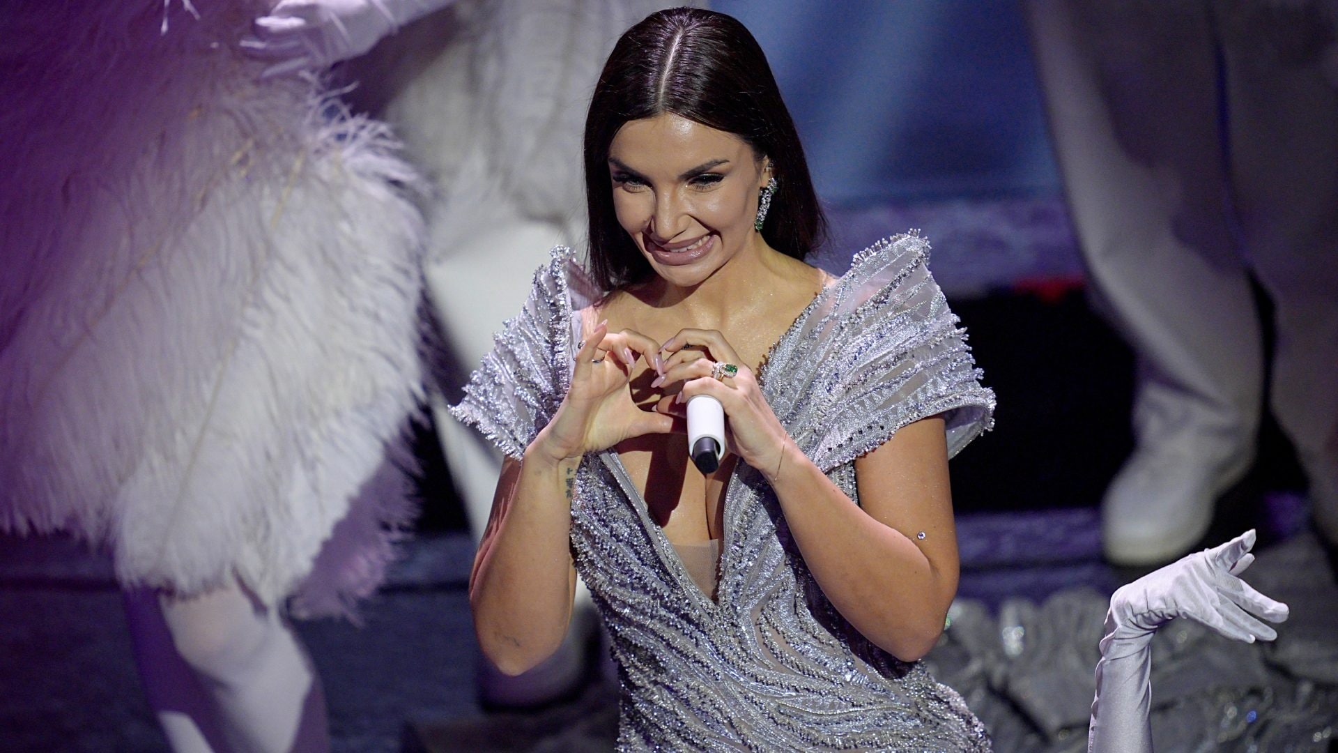 Elettra Lamborghini pubblica gli audio dei festini bilaterali: l'ipotesi della festa di Corona e Basciano