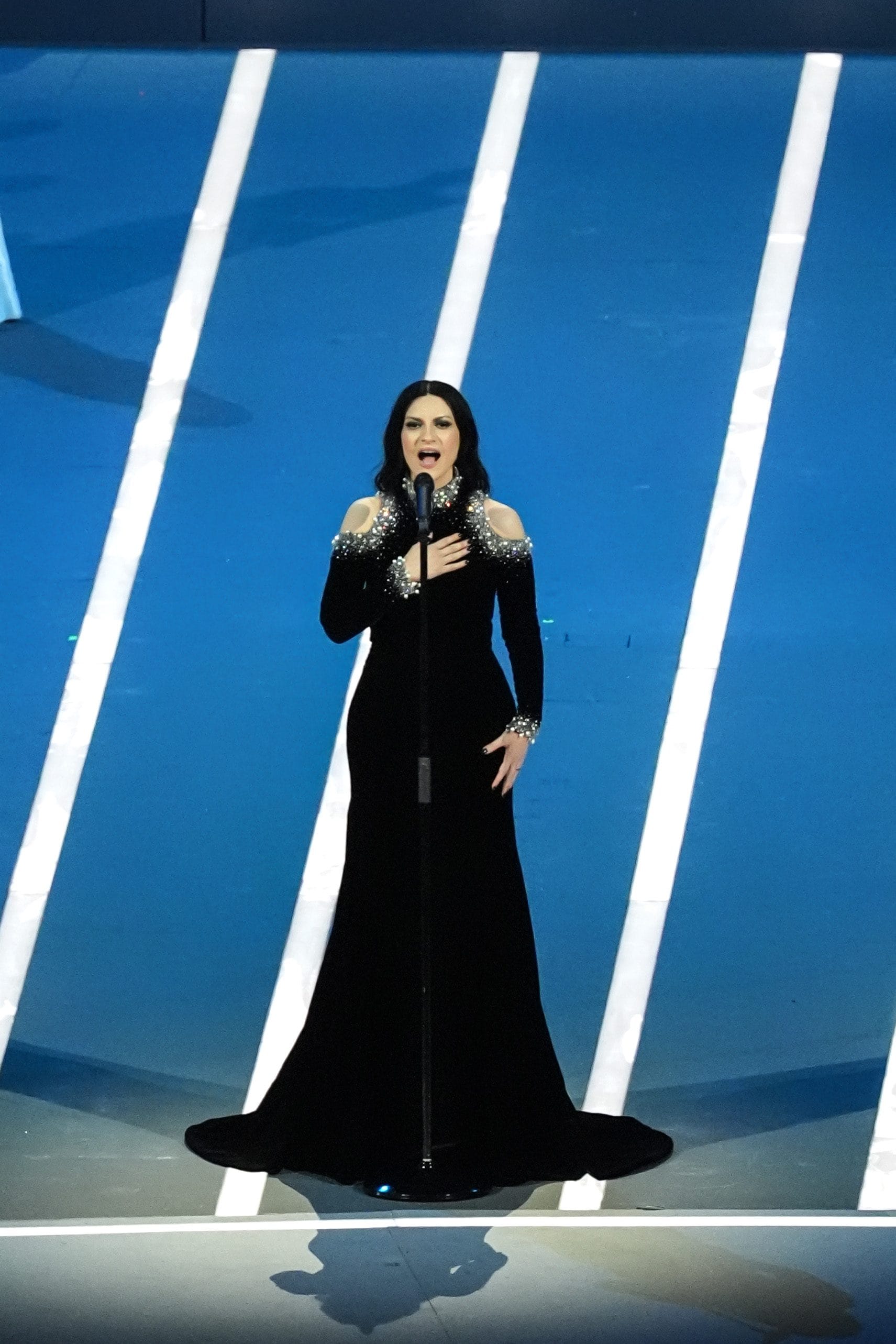 Laura Pausini in Giorgio Armani Privé