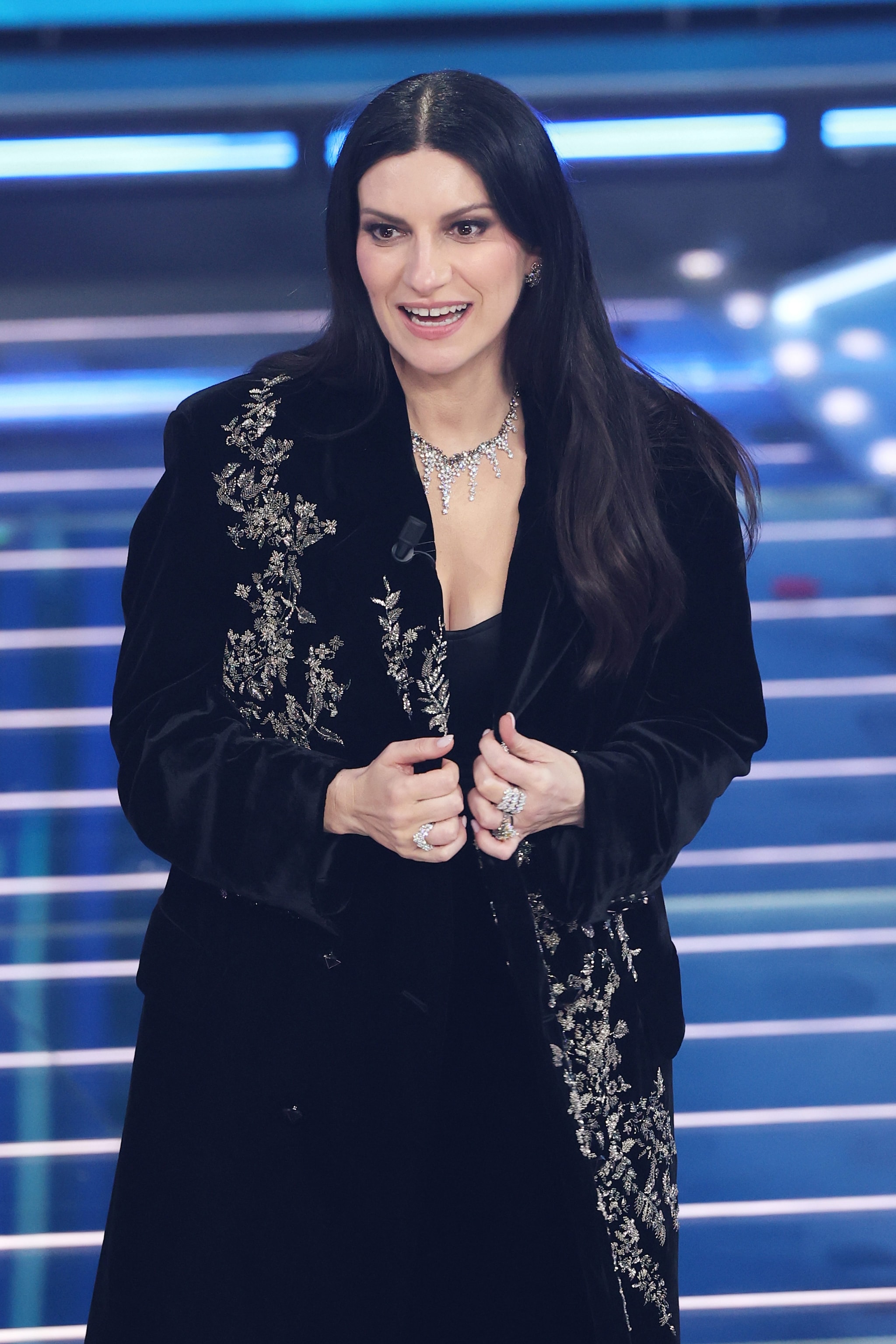 Laura Pausini in Emporio Armani