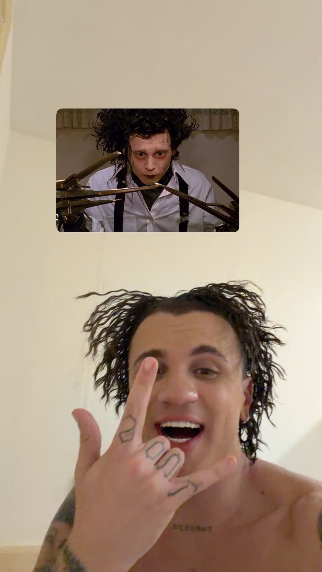 La storia di Samurai Jay in cui mostra i suoi capelli senza treccine