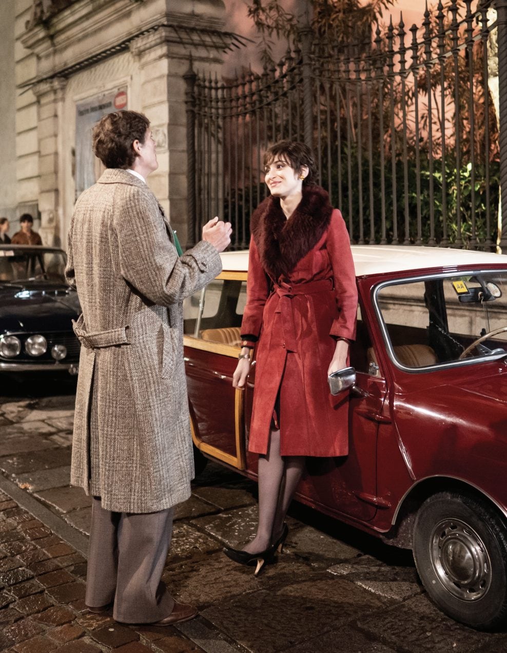 Matteo Martari e Pilar Fogliati in una scena di Cuori 3 tra le strade di Torino