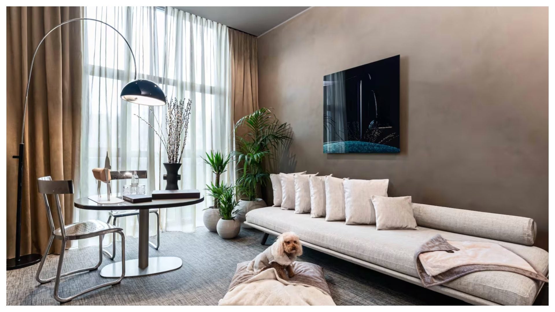 Meme suite, Me Hotel