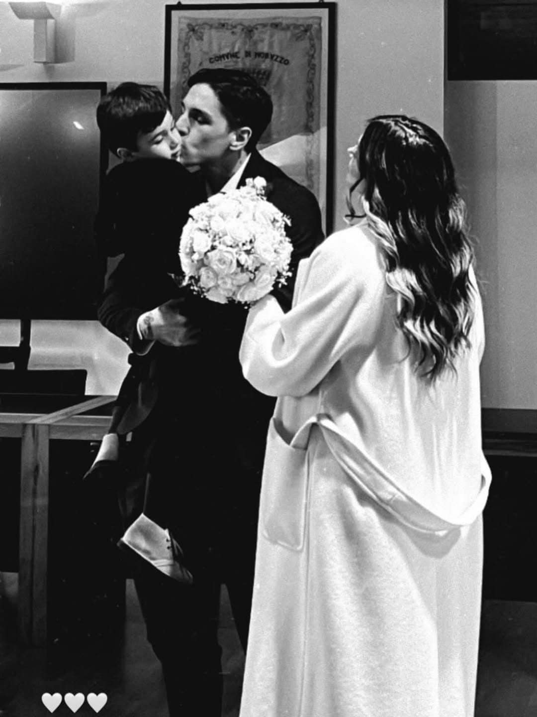 Nicolò Zaniolo e Sara Scaperrotta il giorno del loro matrimonio il 4 febbraio