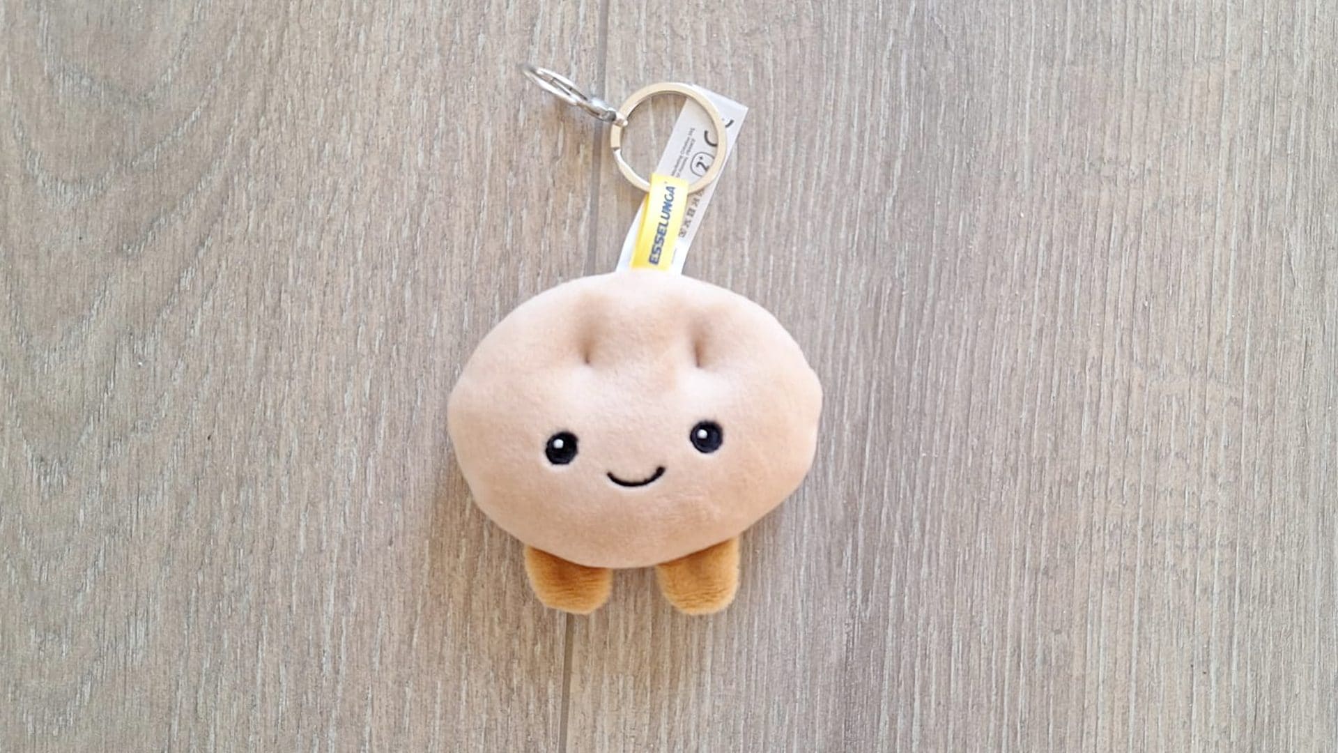 Tutti vogliono le focaccine Esselunga: ore in fila per il nuovo gadget delle Olimpiadi Milano- Cortina