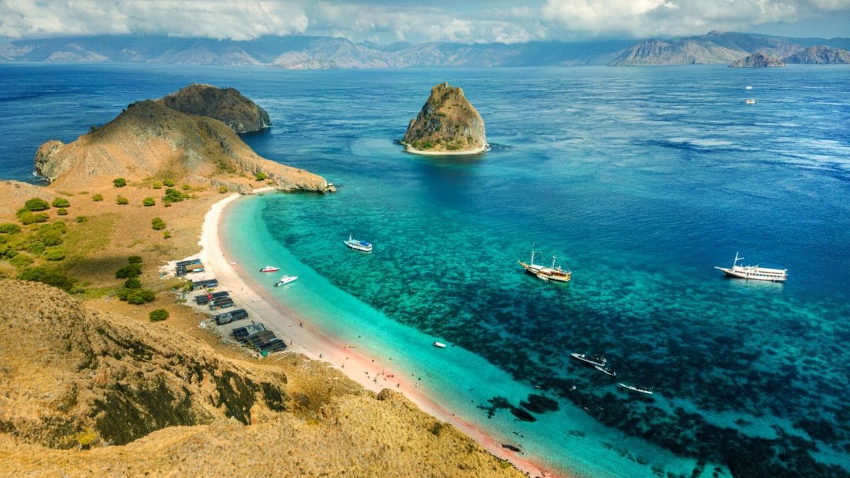 Pink Beach, Isola di Flores