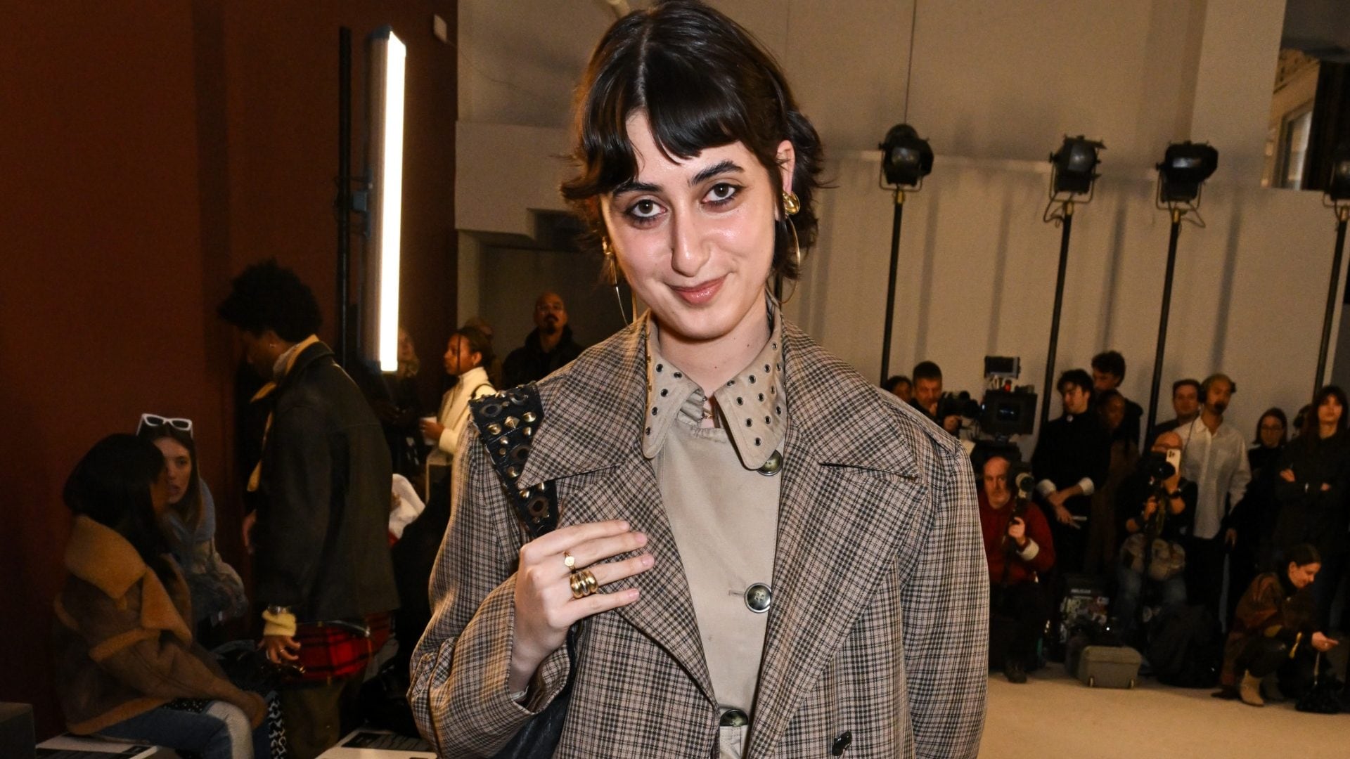 Rama Duwaji alle sfilate di New York: la First Lady è icona contemporanea in trench borchiato