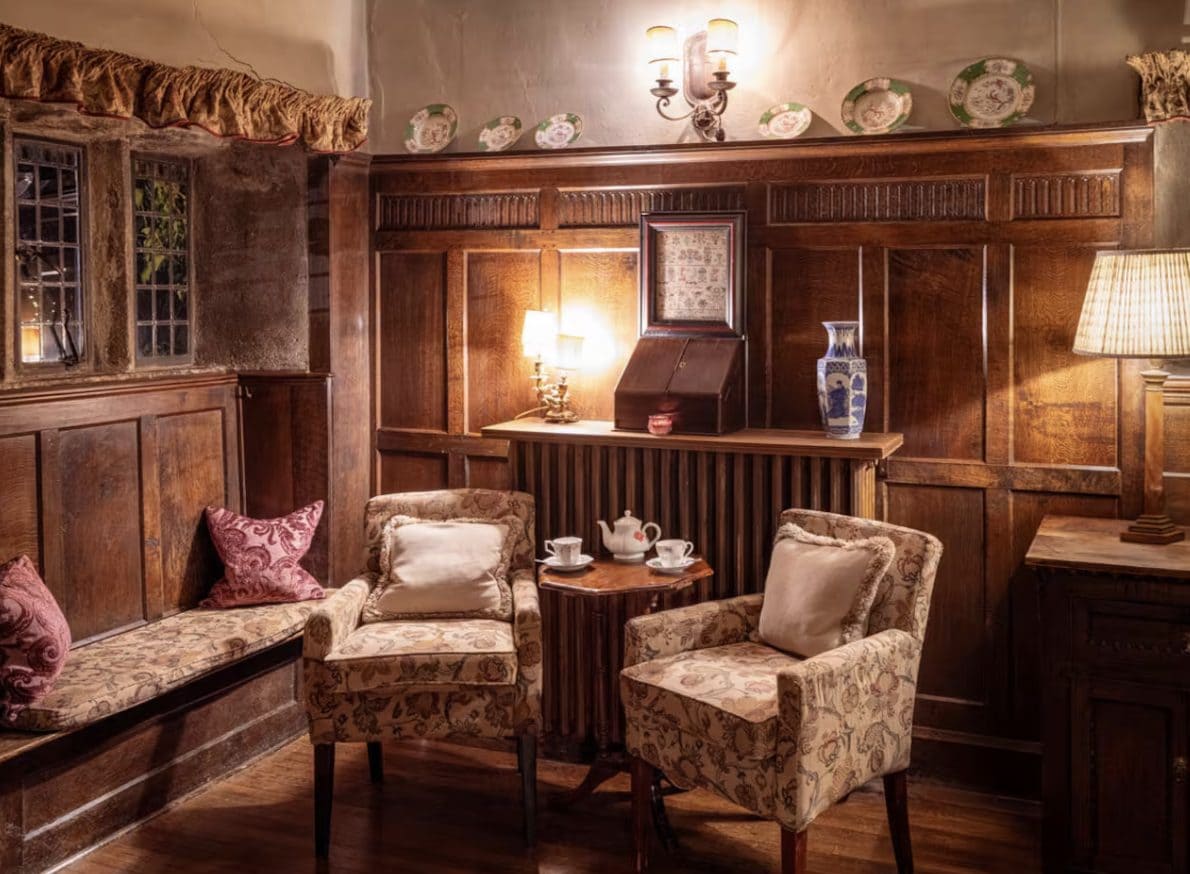 La camera da pranzo ispirata a Cime Tempestose