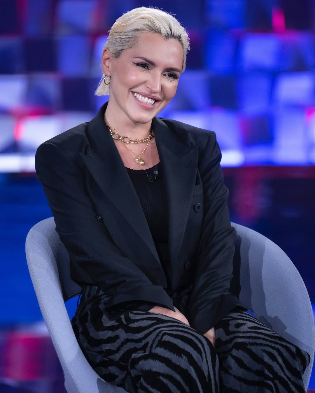 Serena Brancale bionda nel 2025