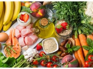 Esistono davvero i cibi anticancro? Il medico spiega il mito dei supercibi