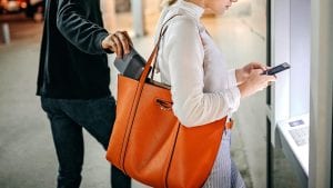 Qual è la capitale mondiale dei borseggiatori: in classifica due città italiane