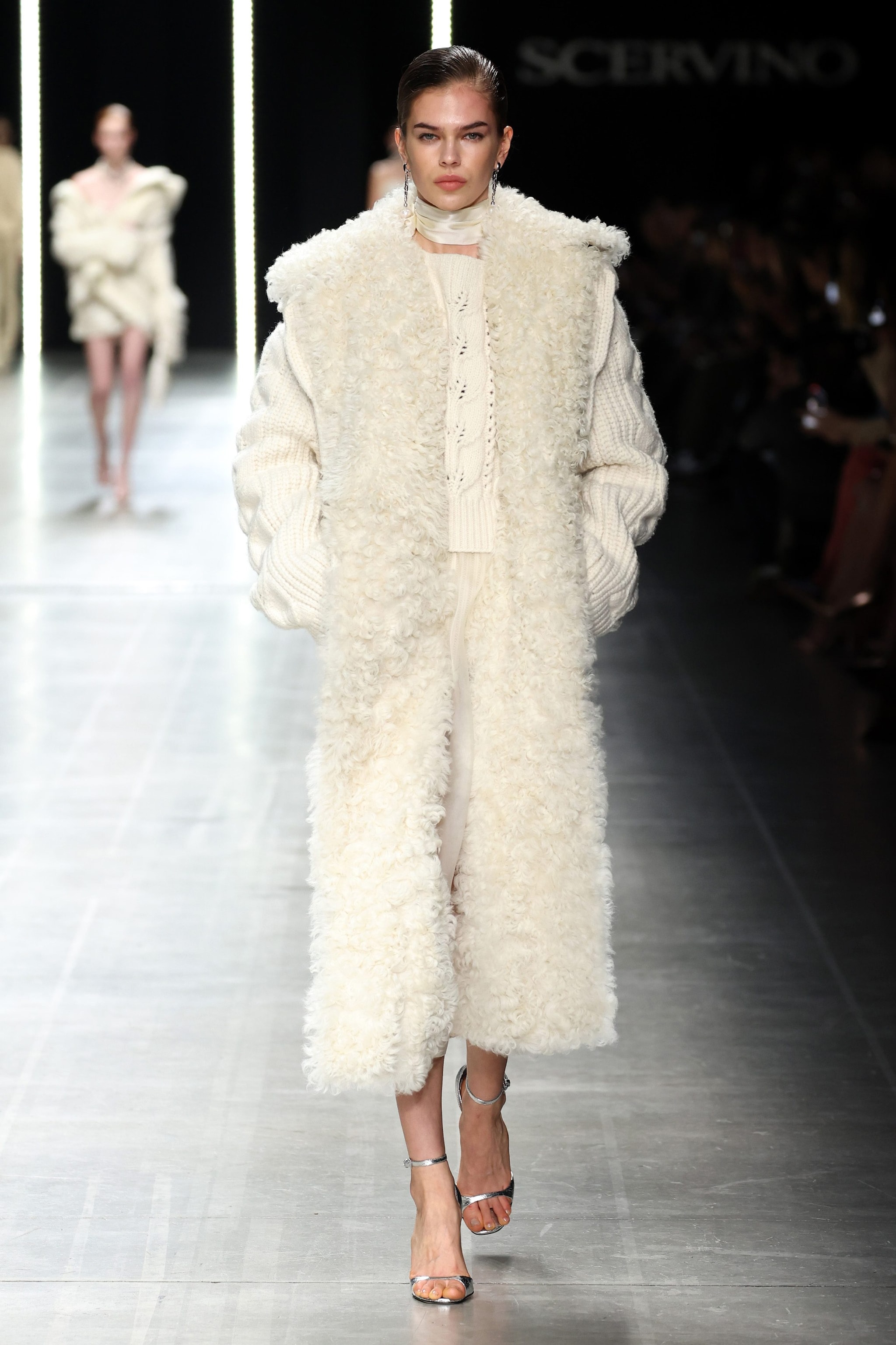 Outfit color panna Ermanno Scervino