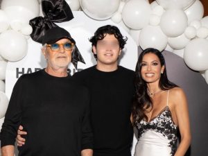 Elisabetta Gregoraci: compleanno in abito lingerie, Nathan Falco e Flavio Briatore coordinati