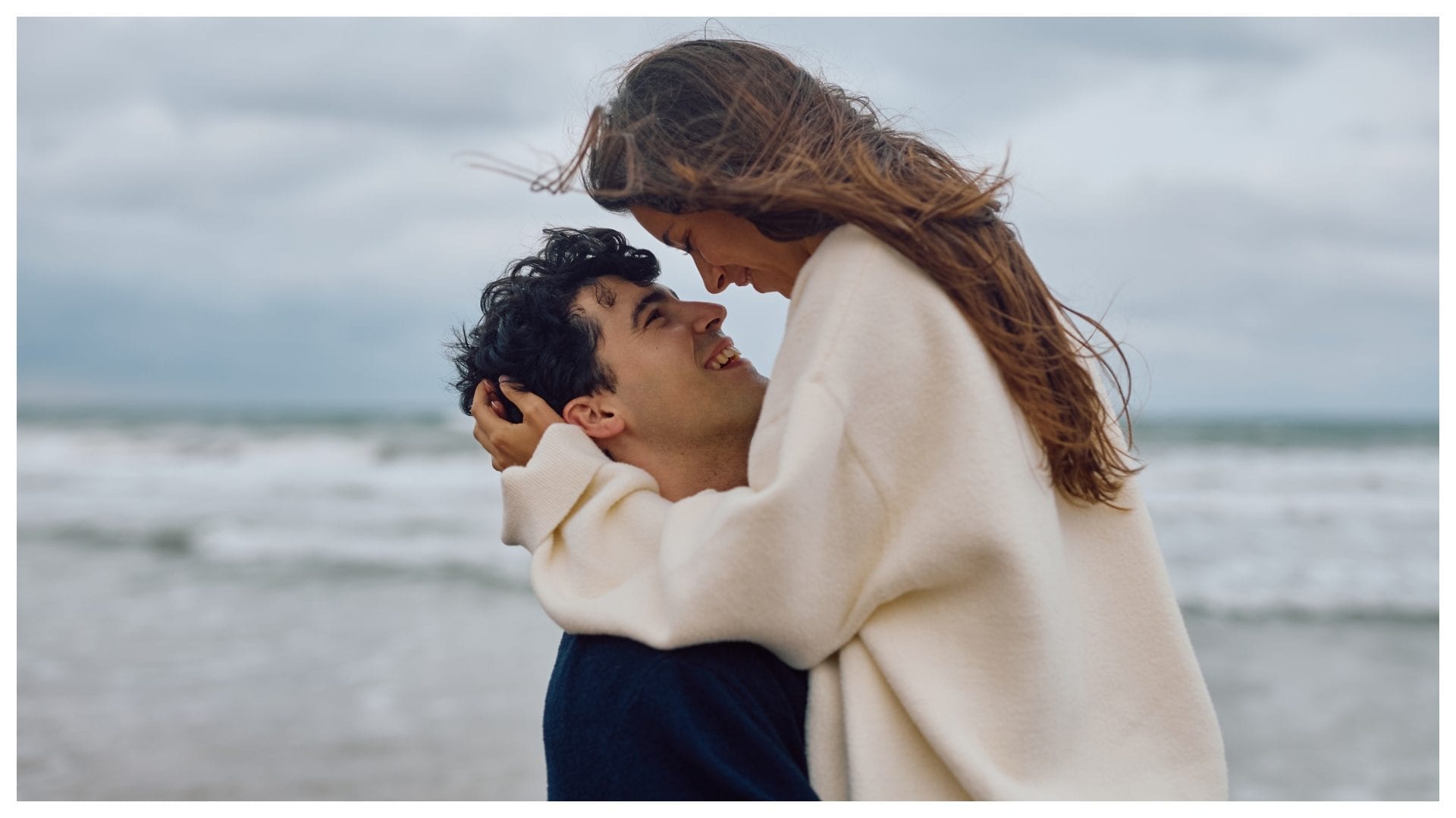 Perché torniamo con l'ex? Lo psicologo: "Solitudine e nostalgia sono confuse con l'amore, si idealizza il passato"