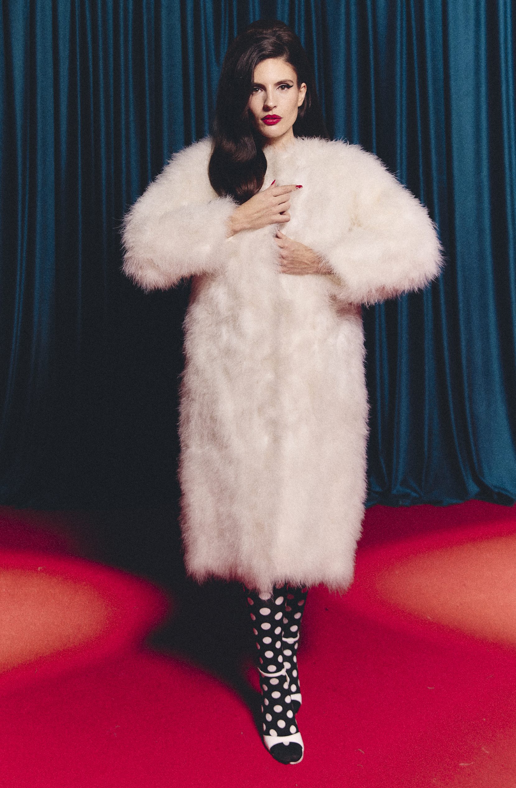 Ditonellapiaga nelle foto di lancio per Sanremo 2026