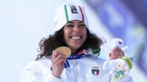 Qual è il significato dell'anello verde di Federica Brignone