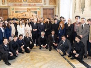 Con la giacca al Quirinale: i look dei cantanti di Sanremo 2026 per l’incontro con Mattarella