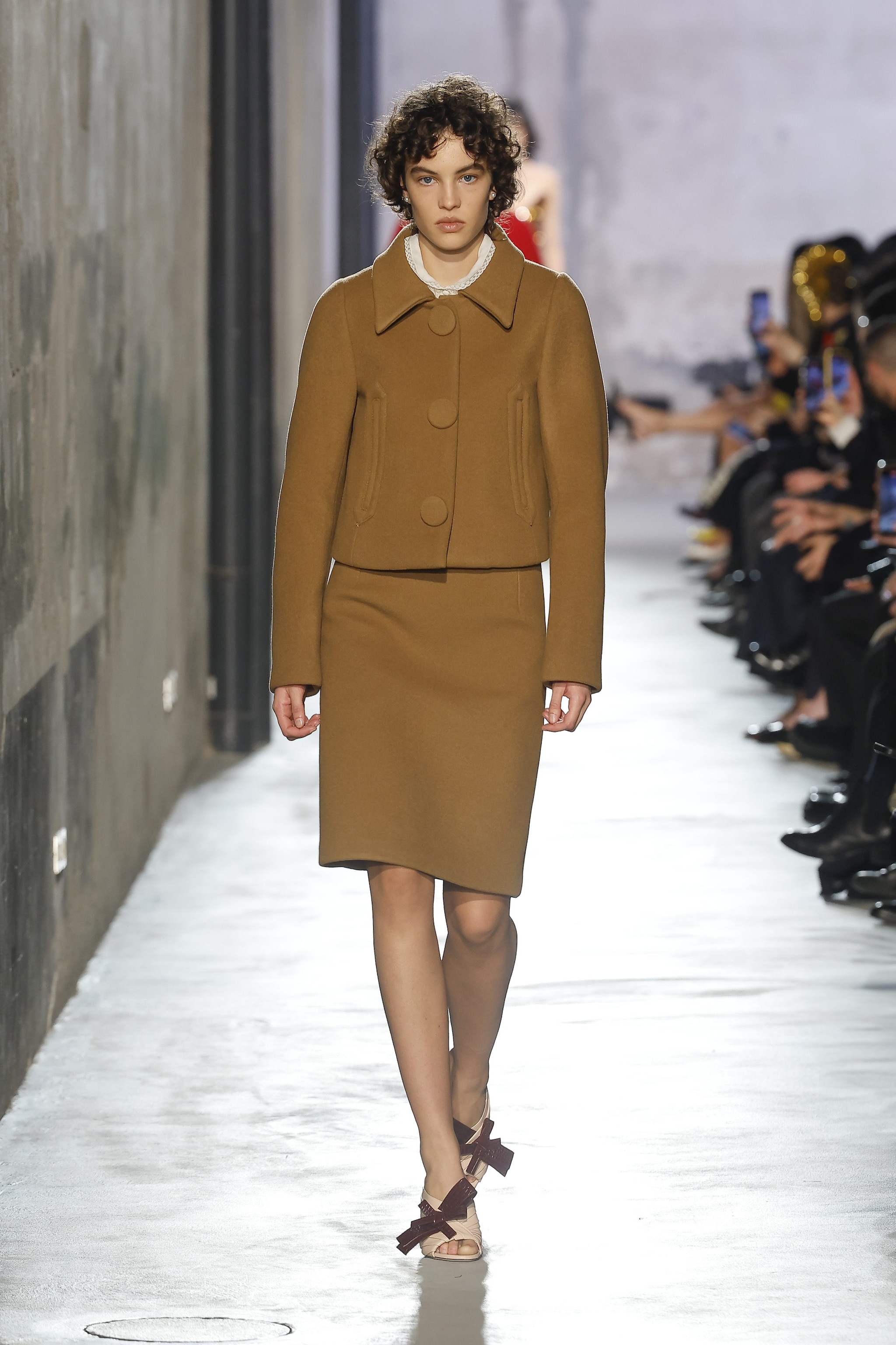 Un look dalla collezione Autunno/Inverno 2025–2026 di N21