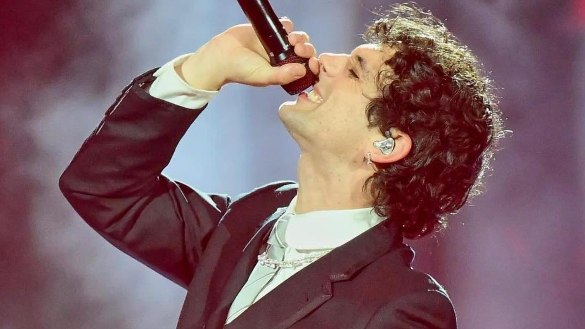 A Sanremo 2026 tornano i gioielli "vietati" l'anno scorso a Tony Effe: perché non sono più censurati?