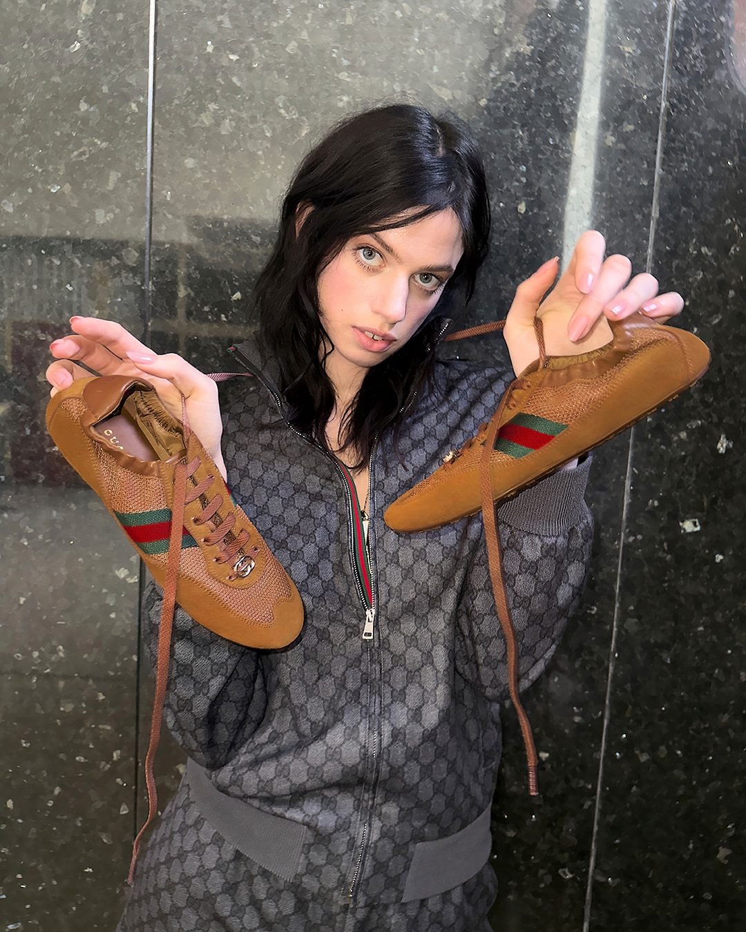 Uno scatto dalla campagna per il lancio delle sneaker Shift di Gucci