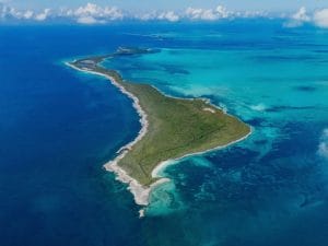 Comprare un’isola privata nei Caraibi? È possibile, bastano 26 milioni di euro