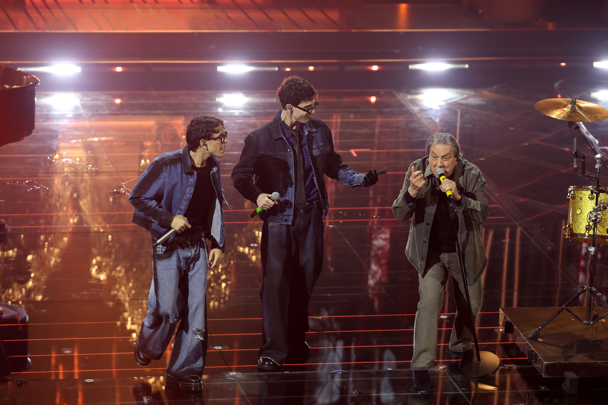 LDA & AKA 7even in Gas con Tullio De Piscopo