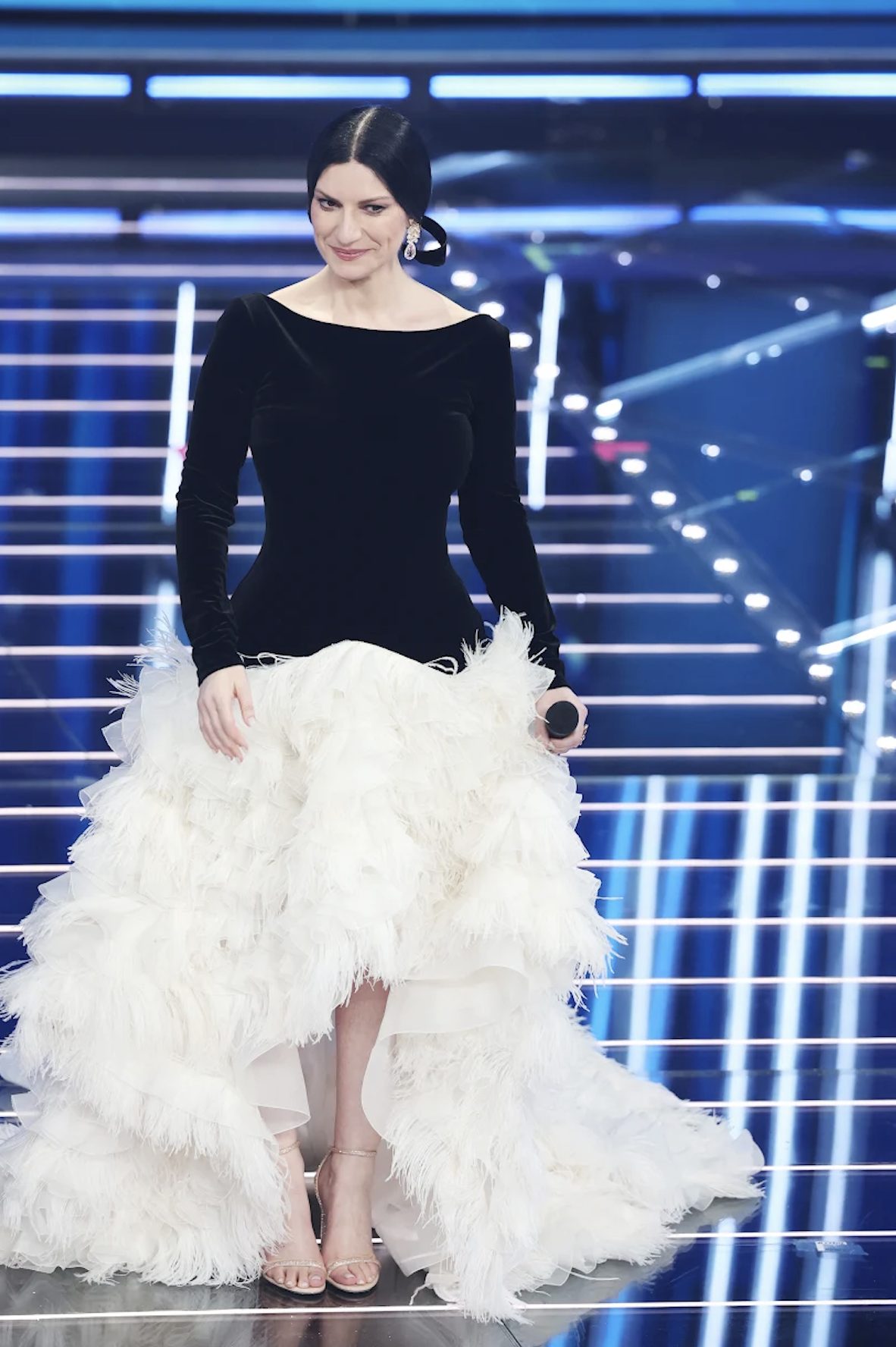 Laura Pausini in Alberta Ferretti