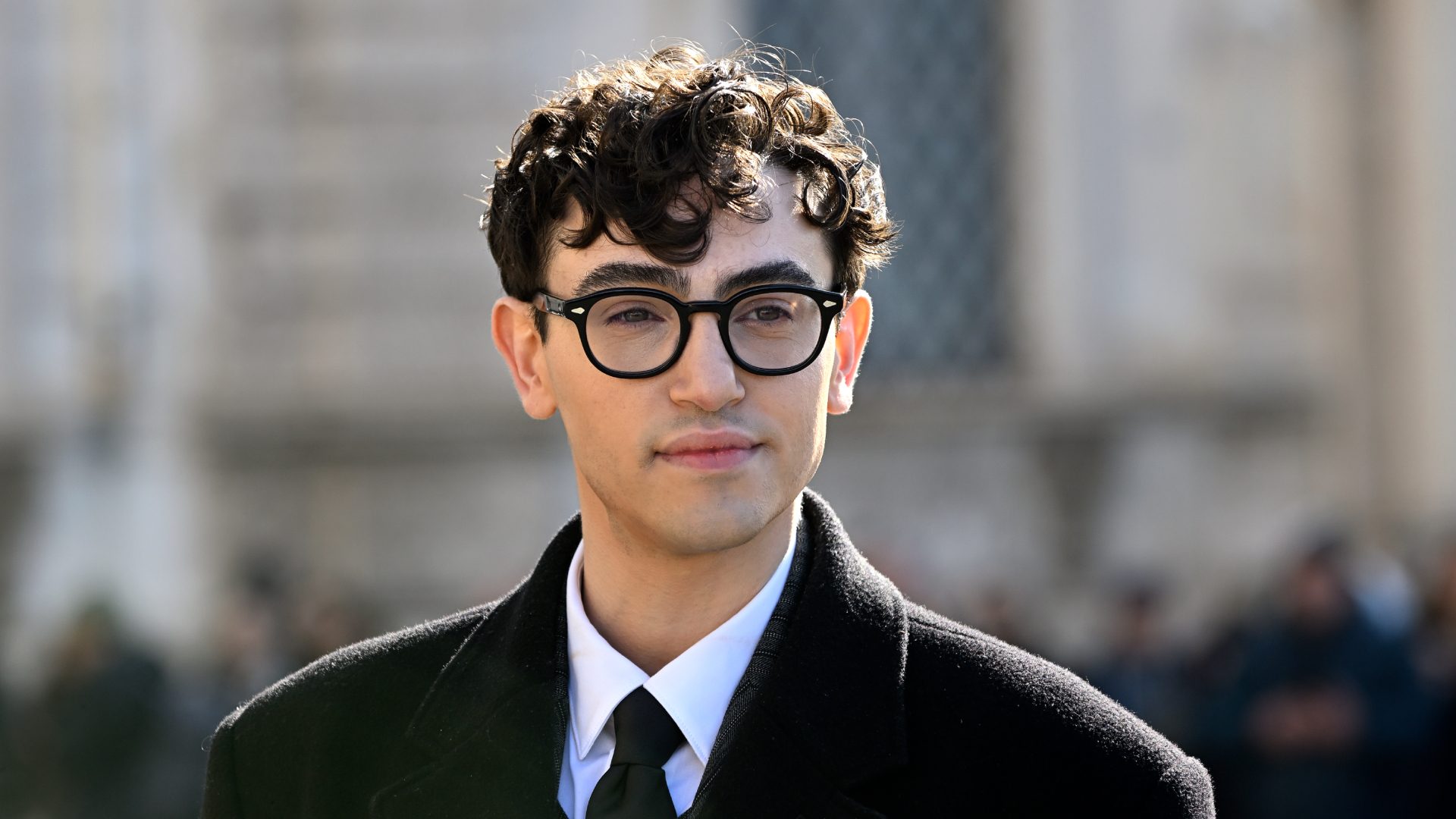 Michele Bravi a Sanremo 2026: "Da 31 anni mi sento goffo, ho cercato di nasconderlo fingendomi performativo"