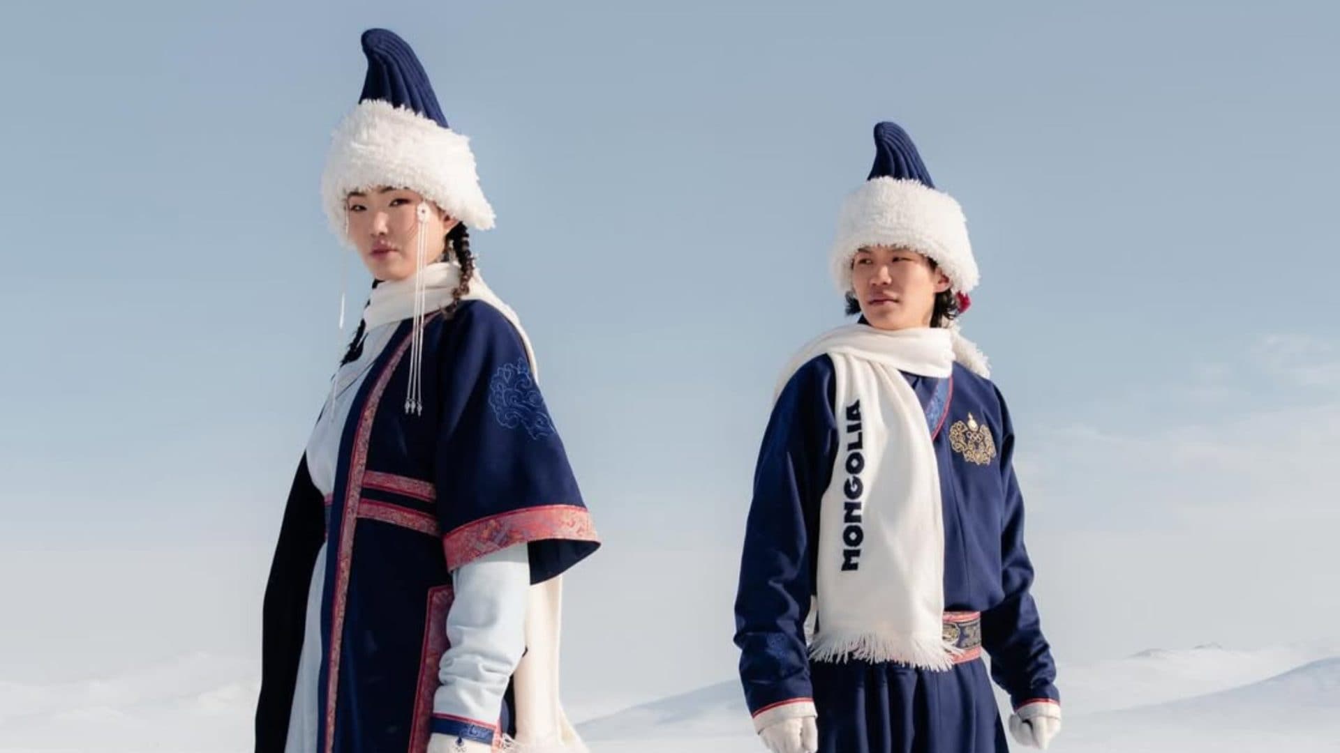 Le divise alle Olimpiadi Invernali: dall'inno di Mameli nelle giacche dell'Italia all'abito tradizionale mongolo