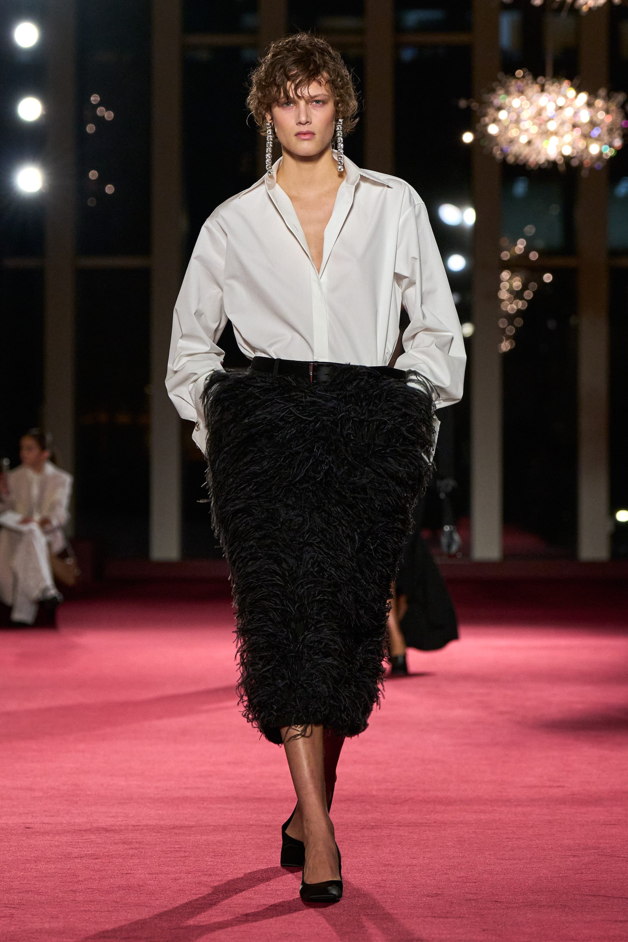 Un look della sfilata Autunno/Inverno 2026–2027 di Michael Kors Collection