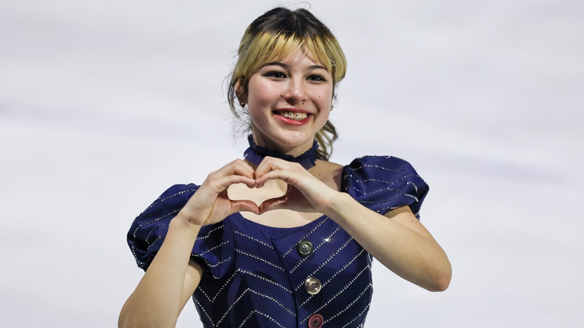 Gala di pattinaggio, alle Olimpiadi le stelle del ghiaccio brillano tra oro e cristalli