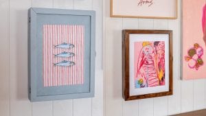 Come trasformare i quadri incorniciati in contenitori nascosti