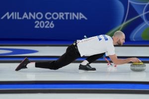Perché il segreto del curling sta nelle scarpe: a cosa servono le due calzature diverse