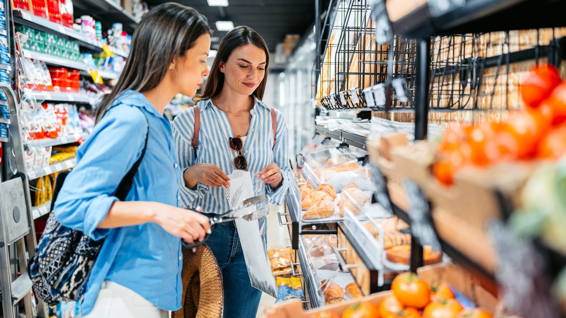 Spopola il "turismo dei supermercati": perché in vacanza tutti vogliono visitare i negozi di alimentari