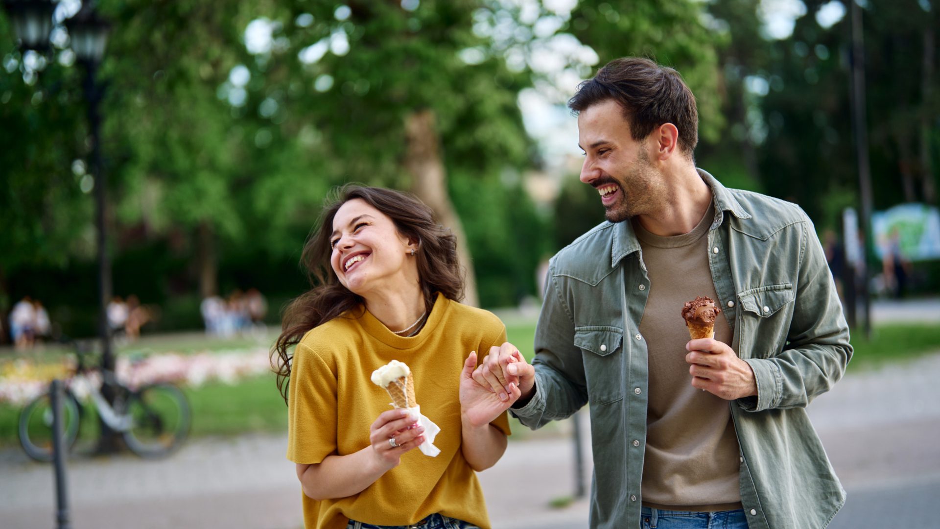 Cosa sono gli "appuntamenti 6-7": oggi si cerca meno idealizzazione e più sicurezza