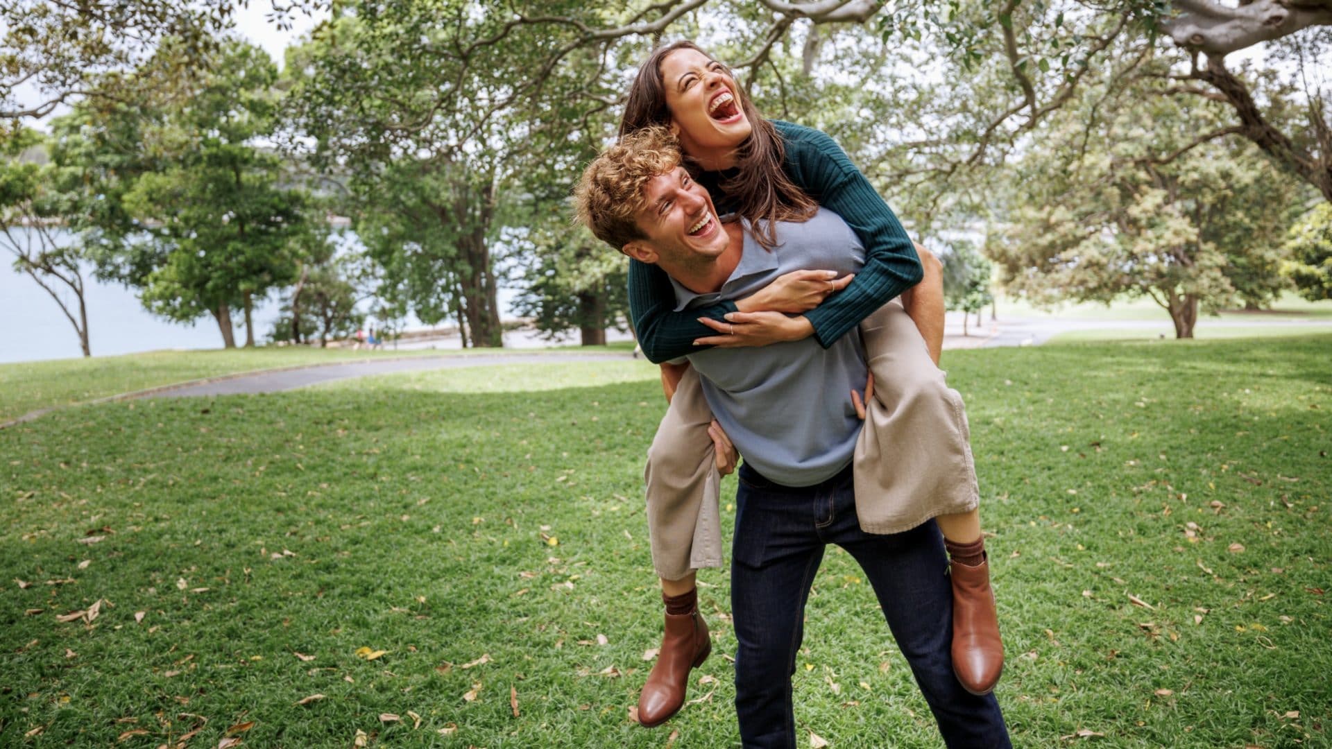 Amicizia uomo-donna, può esistere? “Spesso si confonde l’intimità emotiva con il desiderio erotico”