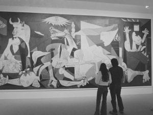 Guernica al centro dello scontro: Reina Sofia rifiuta di prestare l’opera al Guggenheim di Bilbao